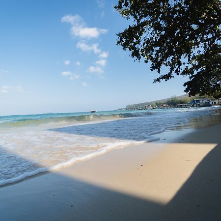 Готель Aqua Beads Samed Koh Samet Екстер'єр фото